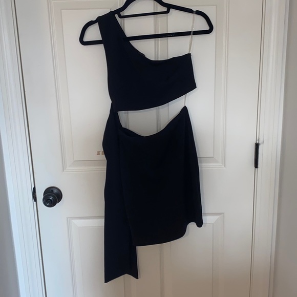 One shoulder cut out dress - Picture 3 of 4
